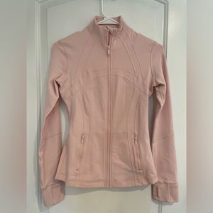 Lululemon Define Jacket Luon Fabric unsure of the exact color! Size 4